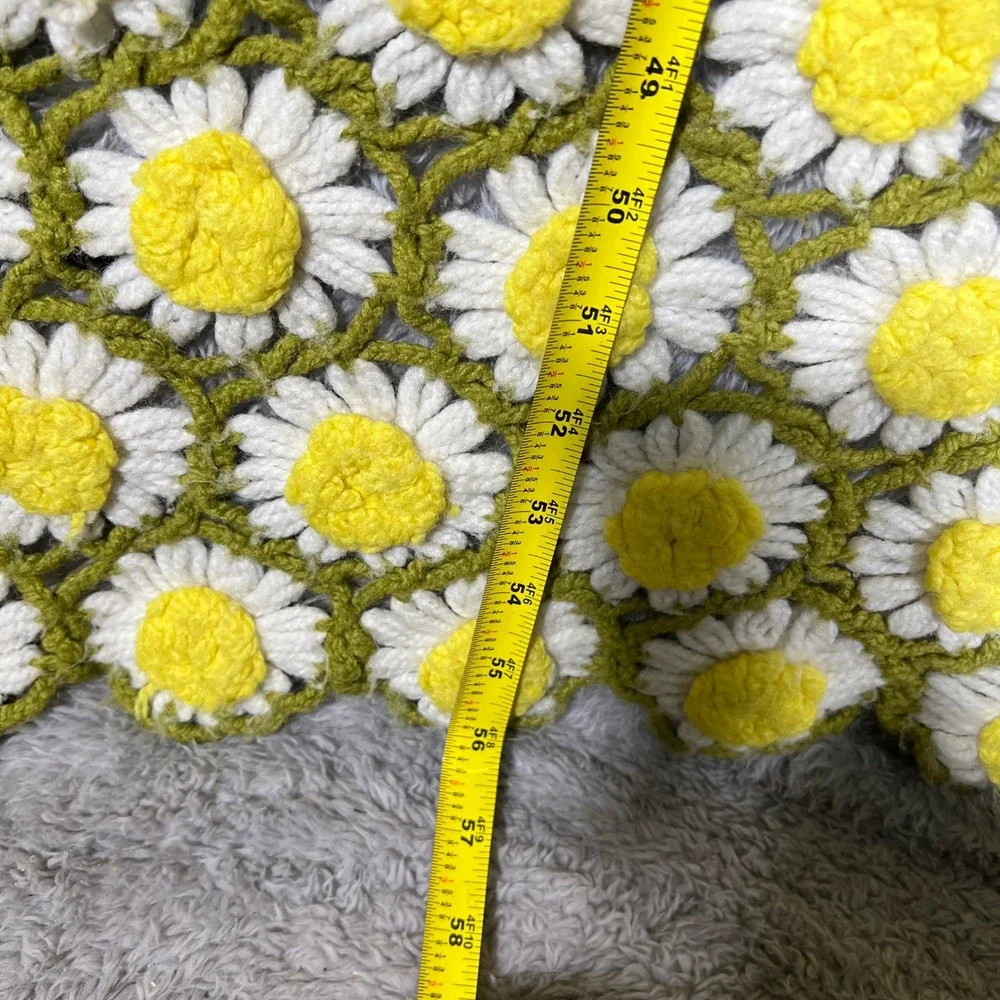 Vintage Crochet Daisy Afghan Blanket White Yellow Green Floral Throw 56x46